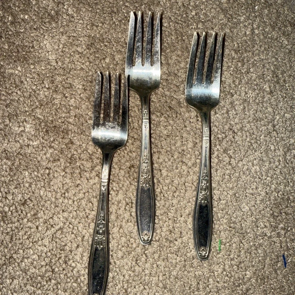 Vintage 1847 Rogers Bros Ambassador Dessert Forks  3